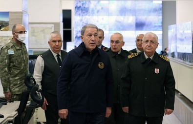 Bakan Akar'dan 'Pençe Kılıç Harekatı' açıklaması! Şu ana kadar 254 terörist etkisiz hale getirildi - Resim : 2