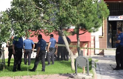 Kayseri’de çöp tartışması kanlı bitti! Baba ve oğul tabancayla vuruldu - Resim : 2
