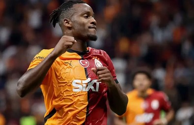 Galatasaray'a Fenerbahçe'den 12 puanlık şampiyonluk hediyesi! Ali Koç'un geri çevirdiği isim 5. yıldızı taktırdı - Resim : 1
