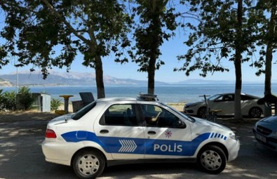 Eğirdir Gölü'nde panik! Bölgede güvenlik önlemleri alındı! Uzmanlar çağrıldı - Resim : 1