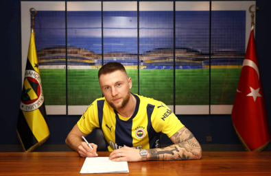 Fenerbahçe yeni transferine imzayı attırdı - Resim : 1