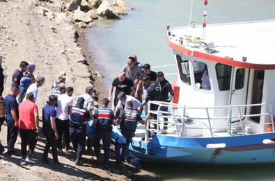 Göle düşen İrem'i kurtarmak isteyen 2 kardeşi boğuldu - Resim : 1