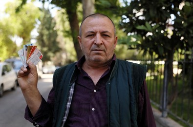 5 farklı isim nedeniyle hayatı zindan oldu! 2 kez askere çağrıldı, cezaevine girdi, şimdi de emekli olamıyor - Resim : 1