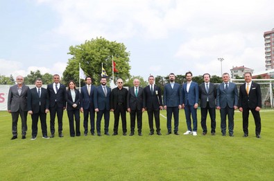 Mehmet Büyükekşi, Fenerbahçe tesislerini ziyaret etti! Çalışmalar hakkında bilgi aldı - Resim : 2