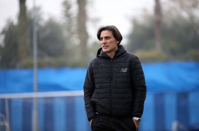 Fenerbahçe ile anlaştığı söyleniyordu! Vincenzo Montella herkesi ters köşe yaptı - Resim : 1