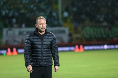 Fenerbahçe’den teklif aldı mı? Sergen Yalçın’dan açıklama! - Resim : 1