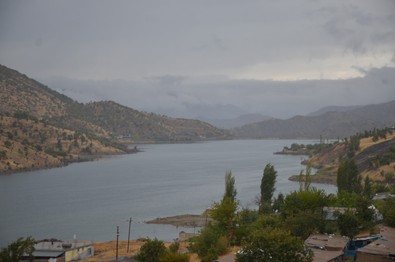 Şırnak'ta yağan yağmur sonrası gökyüzünü kaplayan sis bulutları kartpostallık bir görüntü oluşturdu - Resim : 2