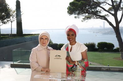 Emine Erdoğan, Burundi Devlet Başkanı'nın eşi Ndayishimiye ile görüştü! - Resim : 1