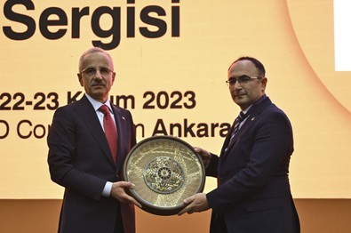 Ulaştırma ve Altyapı Bakanı Abdulkadir Uraloğlu, katıldığı kongrede konuştu: Yüzyılın işini 21 yıla sığdırdık - Resim : 1