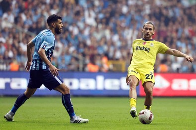 Fenerbahçe sözleşmesini uzatmıştı! Yıldız futbolcuya talip çıktı! Kabul ederse ülkesine dönecek - Resim : 1
