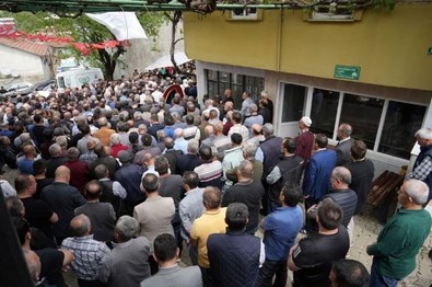 Muhtar olarak seçilmişti! Mazbatasını alacağı gün kalp krizi geçirdi! - Resim : 1