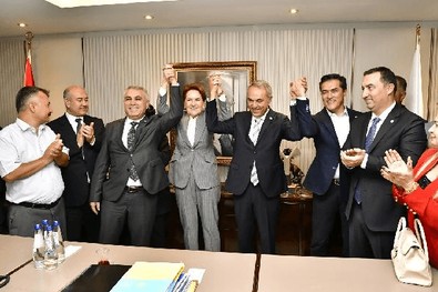 Eski MHP milletvekili Dedeoğlu İYİ Parti'ye katıldı! İYİ Parti'nin Kahramanmaraş Büyükşehir Belediye Başkan adayı oldu - Resim : 1