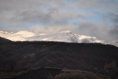 Tunceli'nin Munzur Dağları beyazlar içinde kaldı - Resim : 1