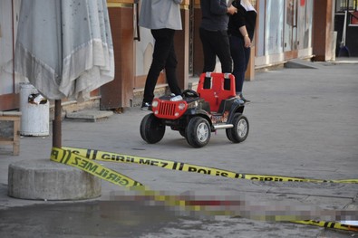 Kars'ta düğün salonu kurşunlandı! Maganda kurşunu 6 yaşındaki çocuğu hayattan kopardı - Resim : 1