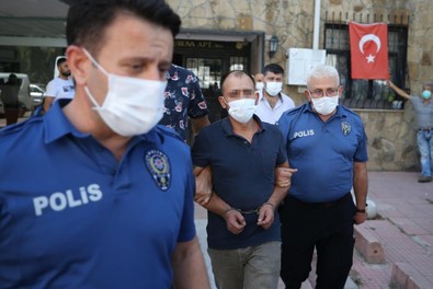 Kan donduran cinayet! Öldürdüğü eşinin başında sabaha kadar bekledi - Resim : 1