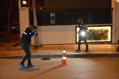 Beşiktaş'ta gece kulübünde silahlı saldırı! Dışarı çıkıp kurşun yağdırdı - Resim : 2