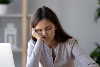 Bu hastalık sizi uyutuyor olabilir! Narkolepsi nedir? Belirtileri nelerdir? Tedavisi var mı? - Resim : 1