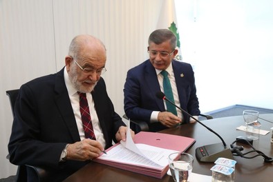 Saadet Partisi ve Gelecek Partisi anlaştı! Meclis’te yeni grup kuruluyor: Ahmet Davutoğlu ve Temel Karamollaoğlu ortak açıklama yaptı - Resim : 1
