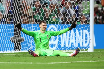 Livakovic olmayınca ibre değişti! Fenerbahçe’den sürpriz kaleci hamlesi: Resmi teklif yapıldı - Resim : 1