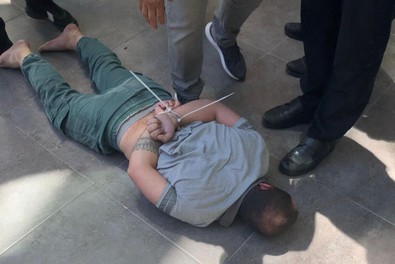 İzmir'deki İsveç Konsolosluğu'na silahlı saldırı: Yaralı var! Valilikten açıklama geldi - Resim : 1