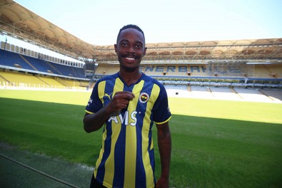 Fenerbahçe’den yıldız futbolcu için flaş karar! Sözleşmesi askıya alınacak! - Resim : 1