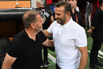 Galatasaray’da sürpriz ayrılık! Okan Buruk resmen açıkladı: “Ayrılma durumu var, transfer bitme aşamasında” - Resim : 1