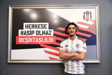 Beşiktaş transferi resmen açıkladı! Yıldız futbolcu bonservisiyle geldi - Resim : 1
