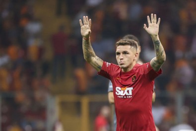İngiliz devinin Galatasaray'ın bel kemiği için ayırdığı bonservis bedeli duyanlara kahkaha attırdı. 20 milyon eurodan aşağı gelmeyin kramponunu bile alamazsınız - Resim : 1