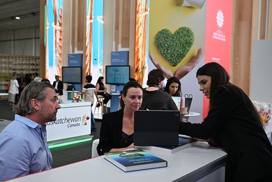 Cumhurbaşkanlığı İletişim Başkanlığınca Expo City Dubai'de stant açıldı… Stant ziyaretçiler tarafından yoğun ilgi gördü - Resim : 1