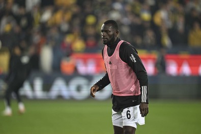 Resmi açıklama geldi! Beşiktaş'ta Fenerbahçe derbi öncesi kritik sakatlık - Resim : 1