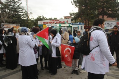Sağlık çalışanları Filistin için "Sessiz yürüyüş" yaptı - Resim : 1