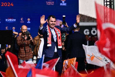Cumhur İttifakı İBB Başkan adayı Murat Kurum’dan İmamoğlu’na: Sen mal beyanında 1,5 milyar liralık malı İstanbullu hemşerilerimizden niye saklarsın, niye açıklamazsın? - Resim : 1