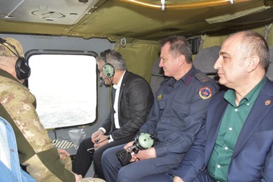 Bayram dönüşünde trafik yoğunluğu denetimi havadan helikopterle gerçekleştirildi! - Resim : 2
