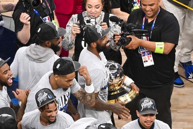 5 maçık seri sona erdi! NBA’de finalin adı belli oldu! - Resim : 2