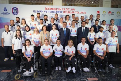 24 sporcu Türkiye'yi Paris'te temsil edecekler! İBB Başkanı Ekrem İmamoğlu: Bu eşitlik için gururluyuz! - Resim : 1