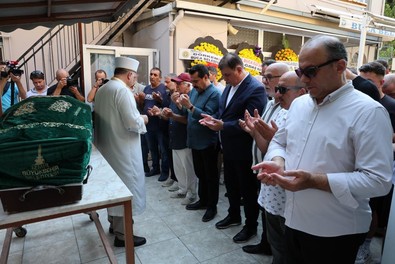 Elektrik akımına kapılarak can vermişti! 10 yıl önceki paylaşımı gündem oldu: Annesinin feryatları yürekleri dağladı - Resim : 1