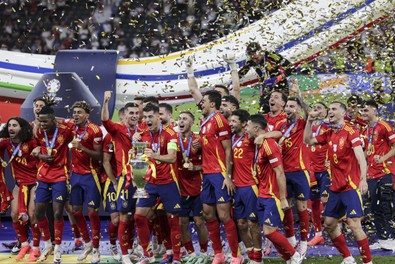 UEFA açıkladı! EURO 2024’ün en iyi ilk 11'i açıklandı! İspanyollar kadroya damga vurdu - Resim : 1
