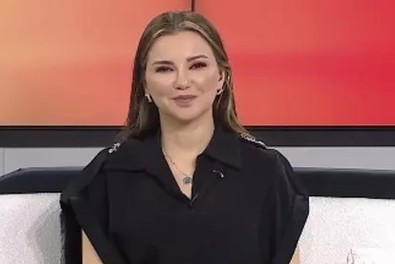Canlı yayına bağlandı Esra Ezmeci'den öyle bir yardım istedi ki duyanlar şaştı kaldı! Eşim ilişki sırasında 'Şampiyon Fenerbahçe' diye bağırıyor - Resim : 3