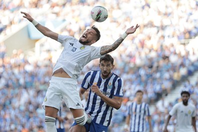 Alex Telles için flaş karar! Resmen duyuruldu - Resim : 1