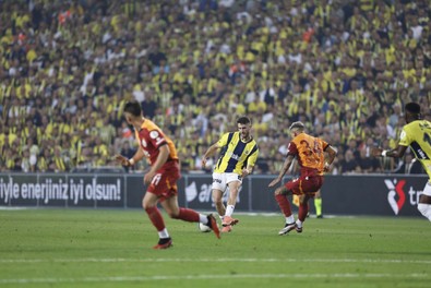 Twente maçında sakatlanmıştı! İsmail Yüksek’ten Fenerbahçe’ye kötü haber! O maç için seferber olundu - Resim : 1