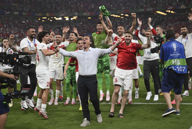 Vincenzo Montella’dan Milli Takım paylaşımı! EURO 2024’teki yeni hedefi açıkladı - Resim : 1