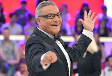 Ünlü şovmen Mehmet Ali Erbil'den Kerem Bursin'e zehir zemberek sözler! "Bu saygısızlıktan öte terbiyesizlik" - Resim : 2