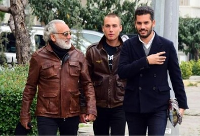 Ünlü yönetmen Sinan Çetin'in oğlu Rüzgar Çetin evlendi! Kardeşi Rafael Cemo Çetin'den paylaşım geldi - Resim : 1