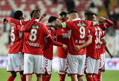 Sivasspor’u hareketli günler bekliyor! Tam 16 futbolcunun sözleşmesi bitecek - Resim : 1
