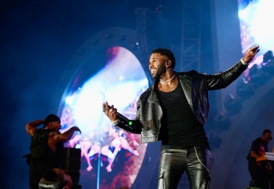 Amerikalı şarkıcı Jason Derulo İstanbul Festivali'nde müzikseverlerle buluştu! Dans performansı dikkat çekti - Resim : 2