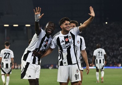 Beşiktaş hazır, Galatasaray sahada yok - Resim : 3