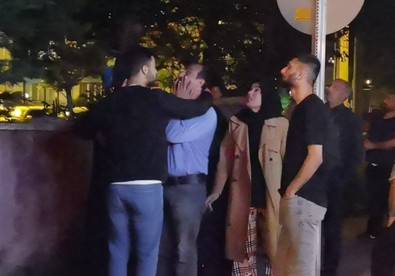 Alev alev yanan evini görünce gözyaşlarına hakim olamadı - Resim : 1