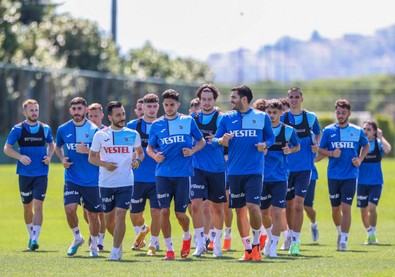 Trabzonspor'un Slovenya kampı maç programı belli oldu! Bordo mavililer 5 hazırlık maç yapacak - Resim : 1