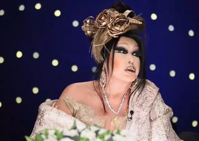 Bülent Ersoy, Zeki Müren için 'Acımasız ve kıskanç biriydi' demişti: O sözlere Zeki Müren'in kuzeninden sert çıkış geldi! - Resim : 1
