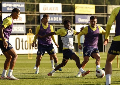 Fenerbahçe’ye 15 milyon euroluk müjde! İsmail Kartal’ın eli rahatlayacak! Yıldız isim geri döndü - Resim : 1